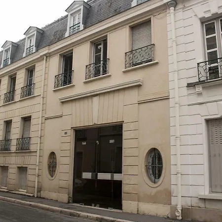 Di 20 M² In Con 1 Bagno Privato In Zona Fontainebleau